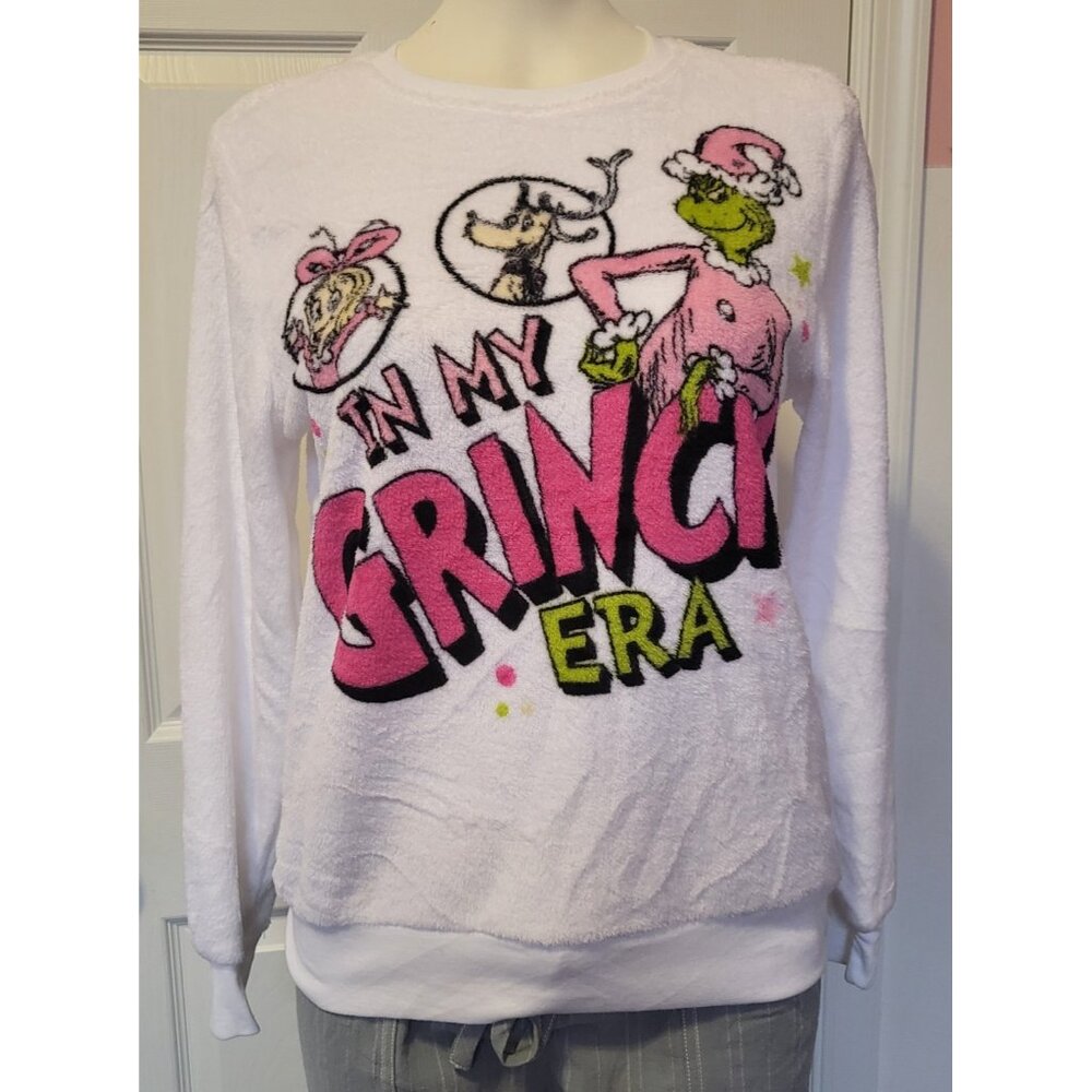 In My Grinch Era Fleece Long-Sleeve Sleepwear Top White & Pink Size M, NWOT